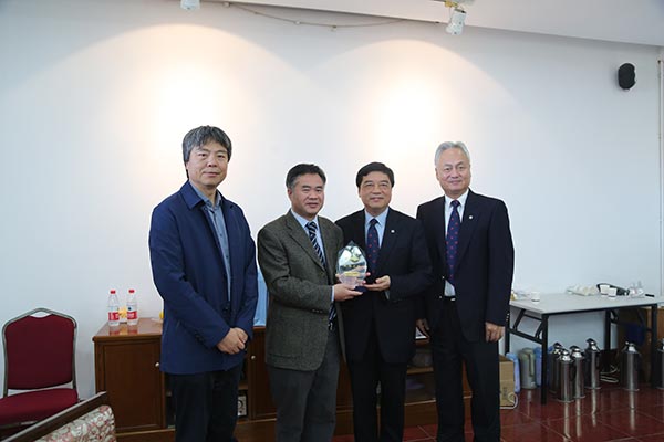 华东神学院与香港中华基督教会圣颂团举行圣乐交流 华东神学院与香港中华基督教会圣颂团举行圣乐交流