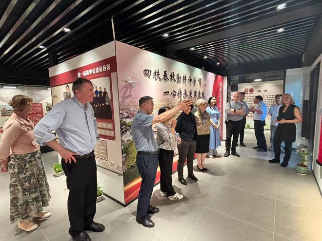 德国北部福音路德教会普世教会参访团访问华东神学院 德国北部福音路德教会普世教会参访团访问华东神学院
